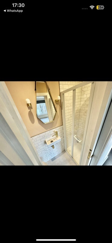 Room Dairy Mews in Greater London