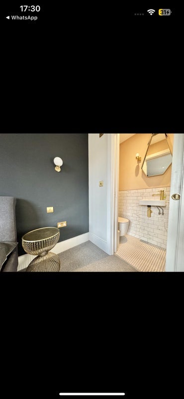 Room Dairy Mews in Greater London