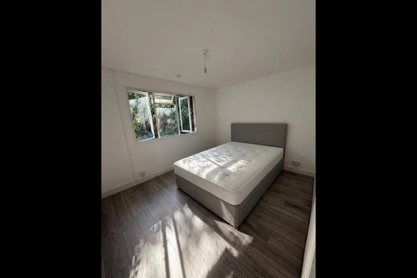 Room Dolman Close in Greater London