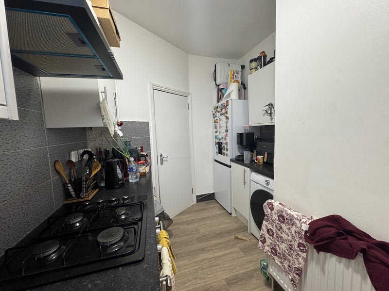 Room Warham Road in Greater London