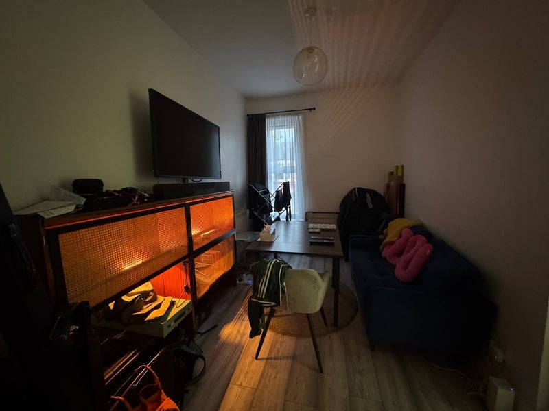 Room Warham Road in Greater London