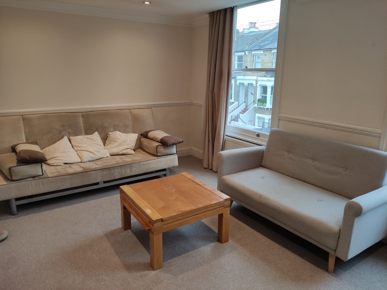 Flat Tabor Road in Greater London