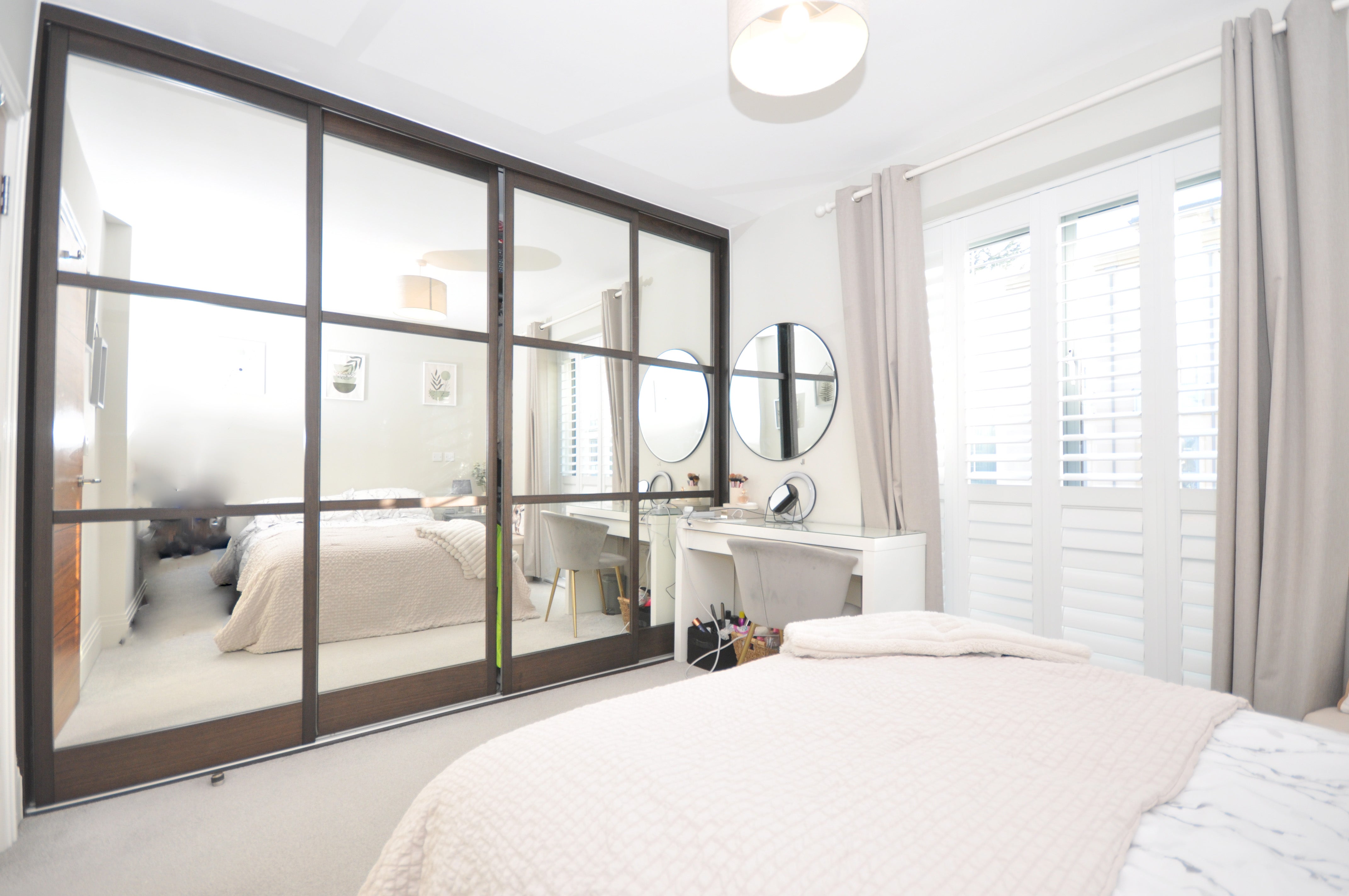 Flat Humphris Place in Cheltenham