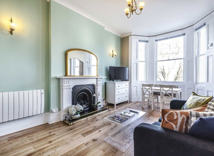 Flat Lexham Mews in Greater London