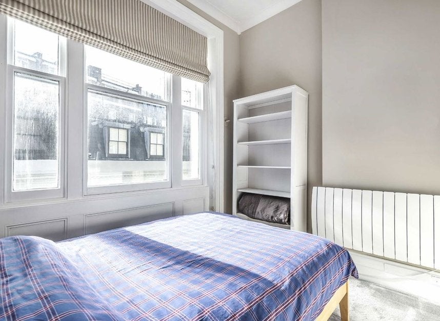 Flat Lexham Mews in Greater London