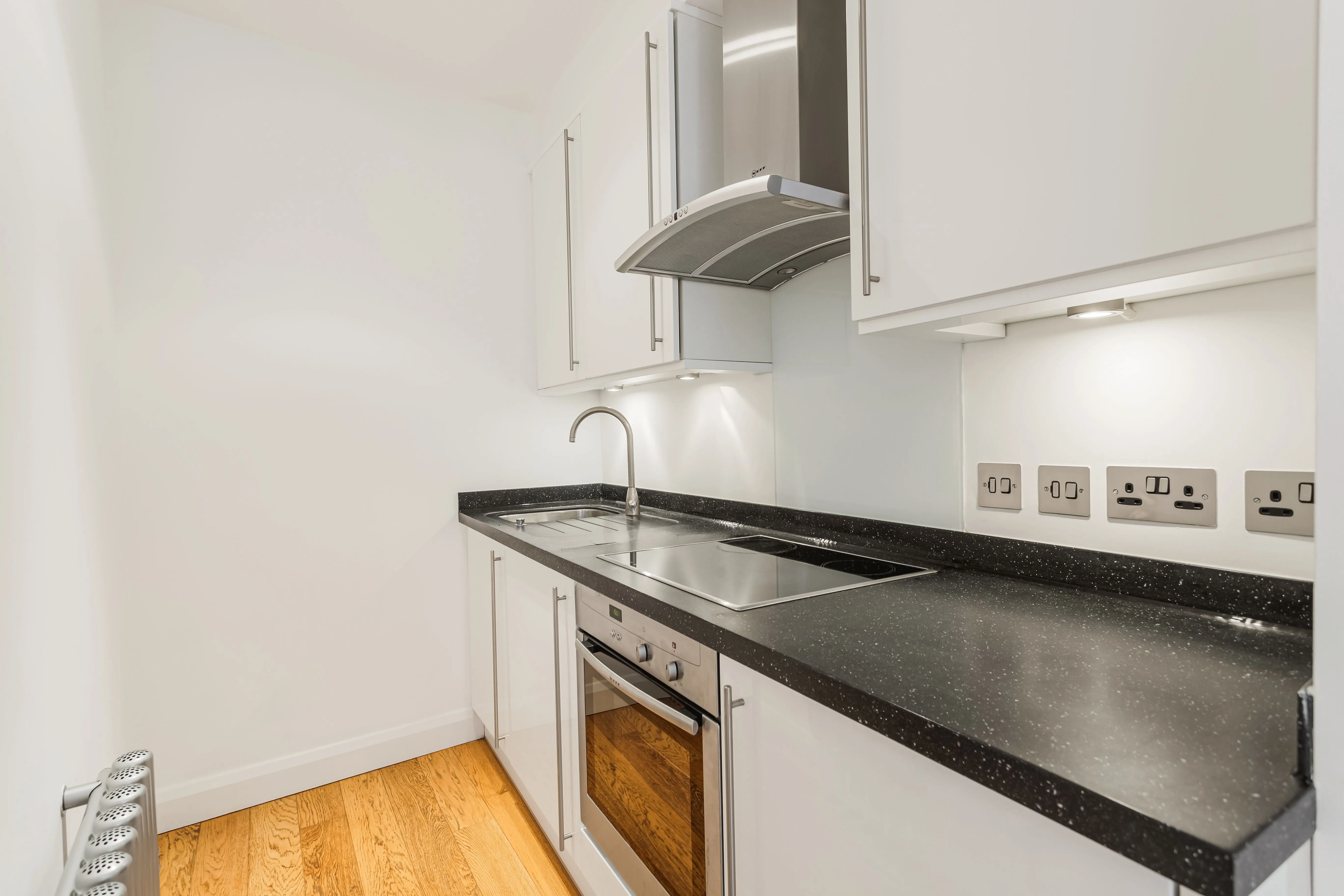 Flat Goodwin's Court in City of Westminster