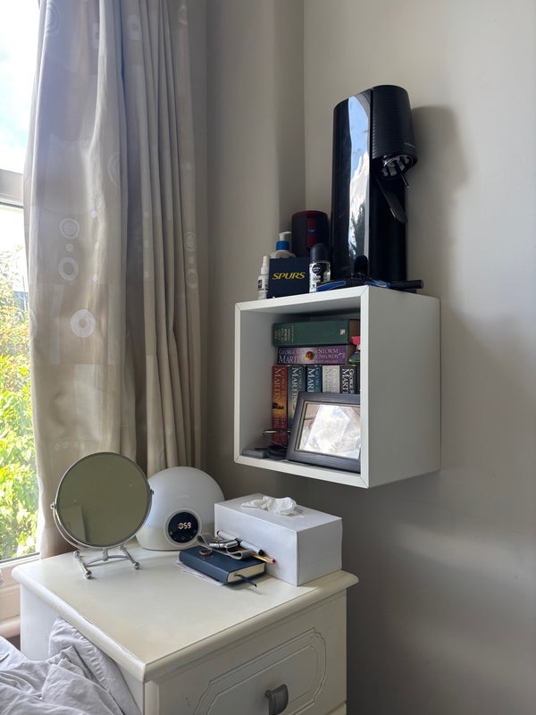 Room Eswyn Road in Greater London