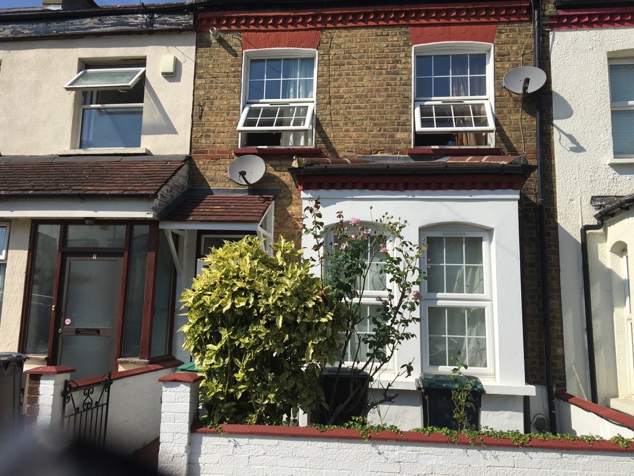 Flat Queen's Road in Greater London