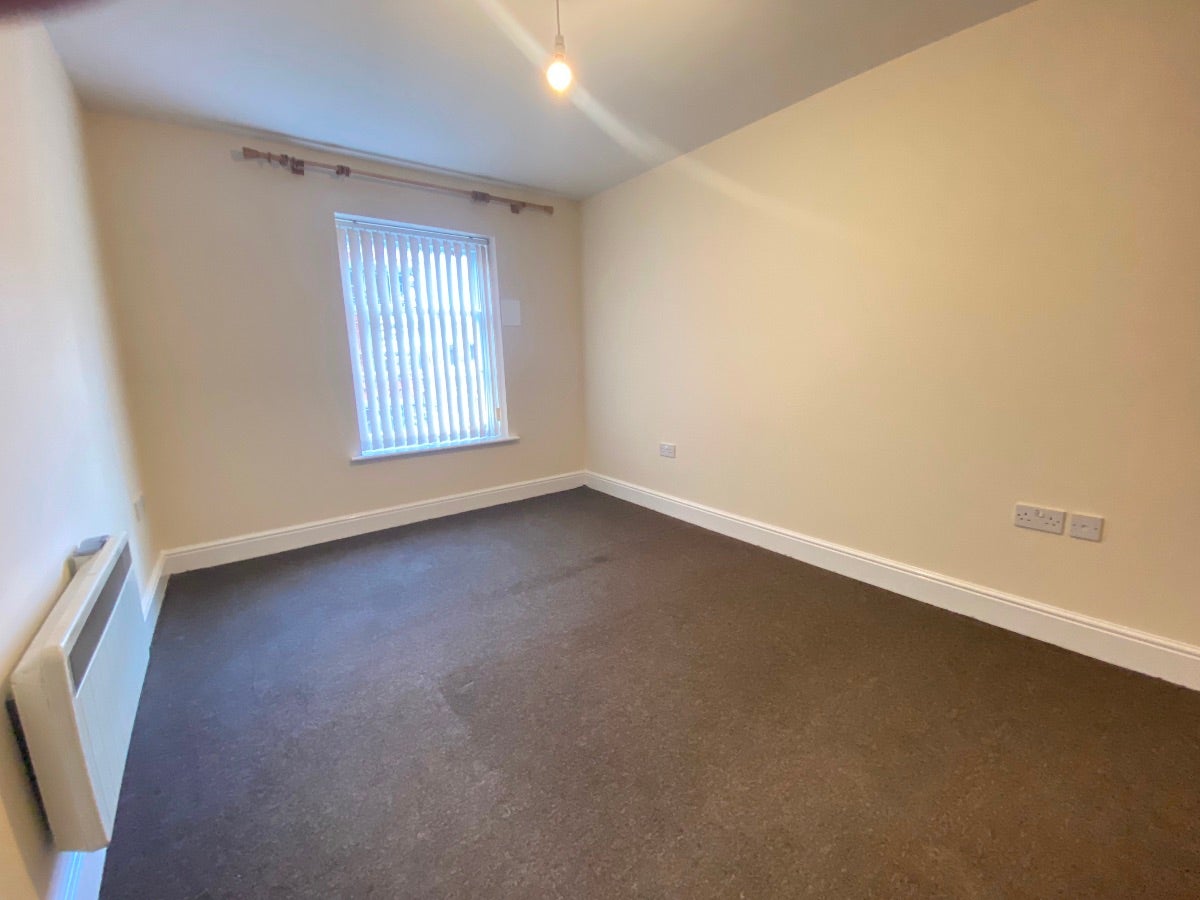 Flat Upper Hope Place in Liverpool