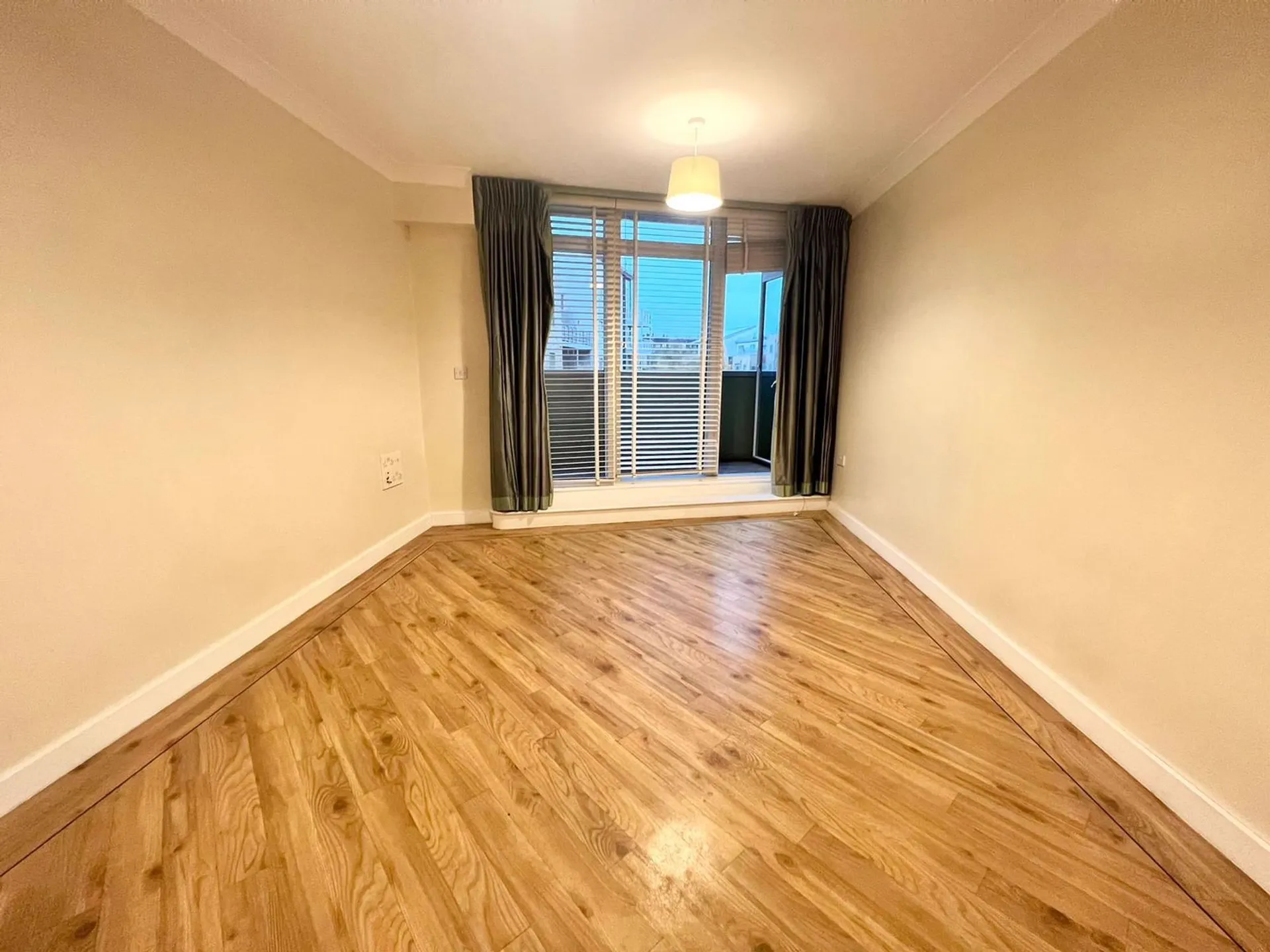Flat Kingfisher Meadow in Maidstone