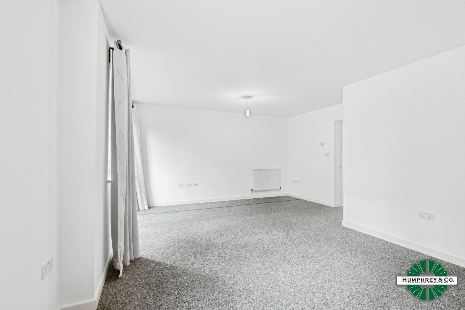 Flat Hibbert Road in Greater London