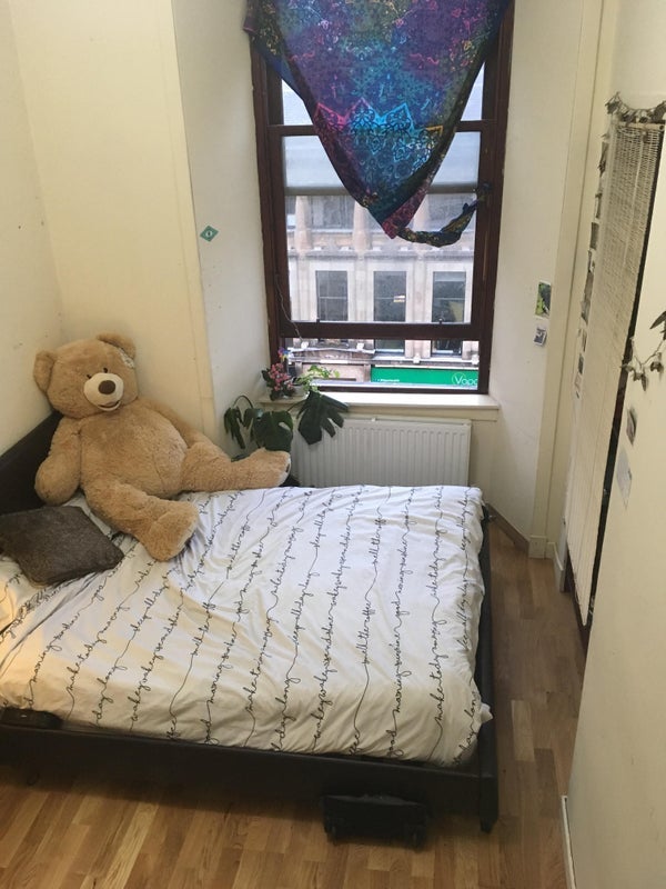 Flat Sauchiehall Street in Glasgow