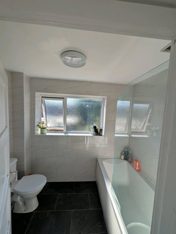Room St David's Close in Royal Leamington Spa