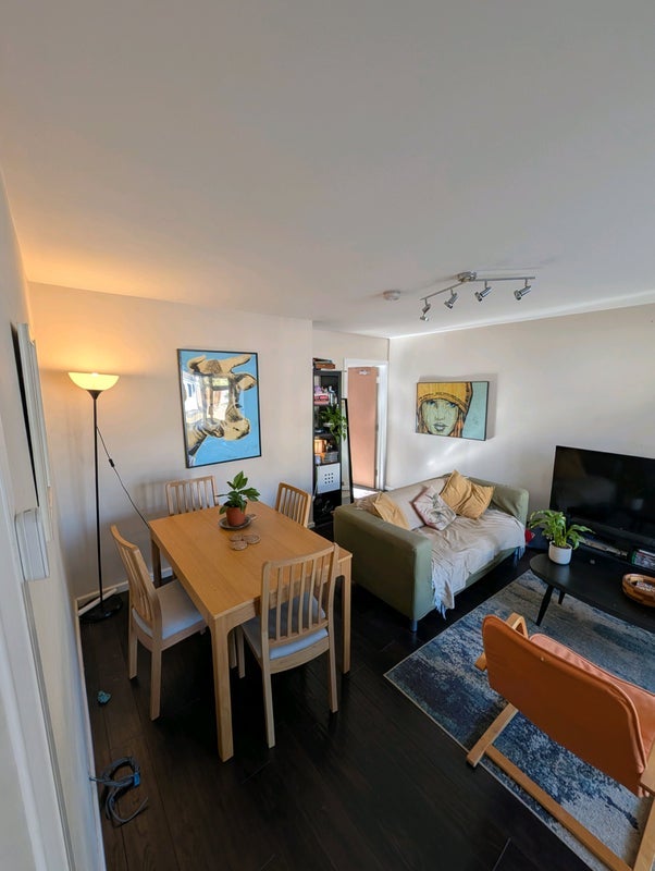 Room St David's Close in Royal Leamington Spa