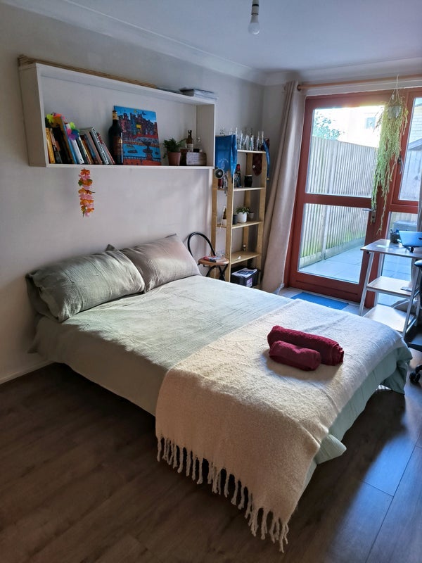 Room Monteagle Way in Greater London