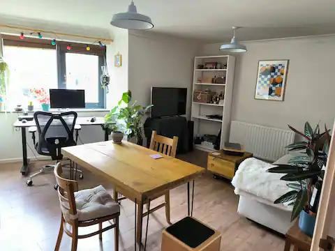 Room Monteagle Way in Greater London