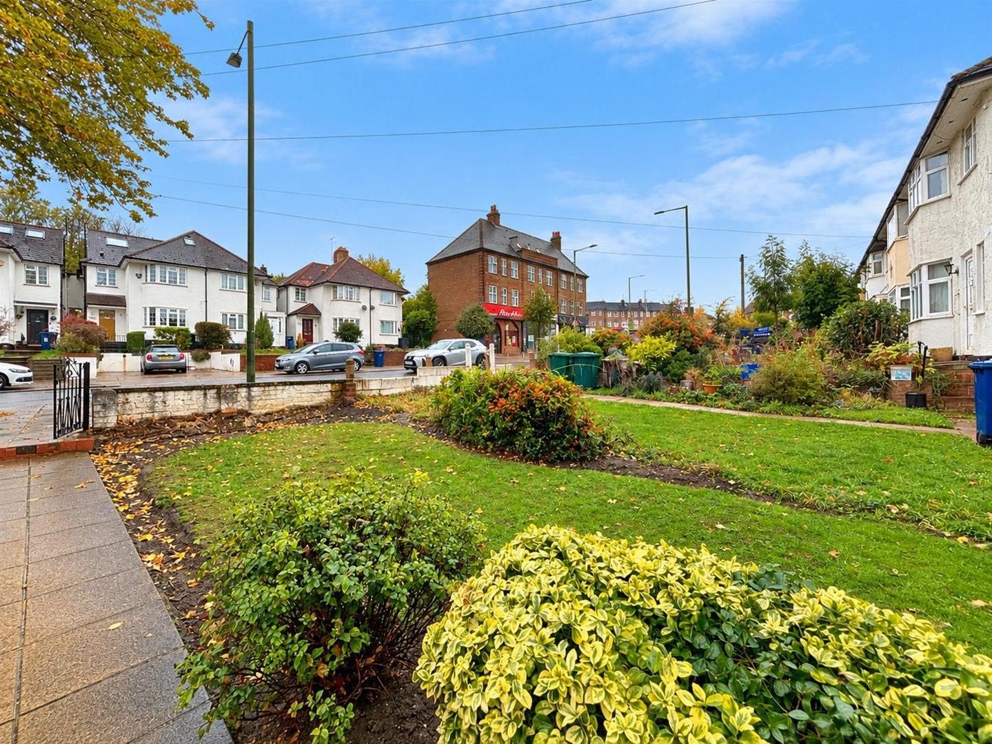 Room Osidge Lane in Greater London