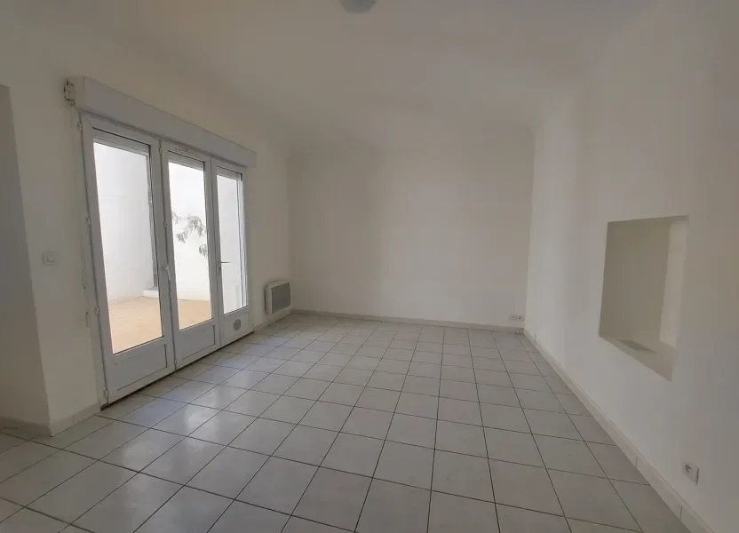 Flat Rue des Remparts in Lunel