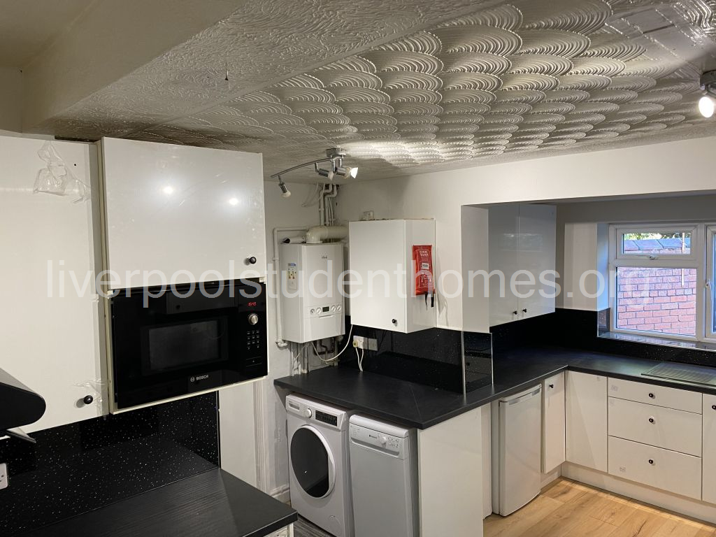 Room Shaw Street in Liverpool