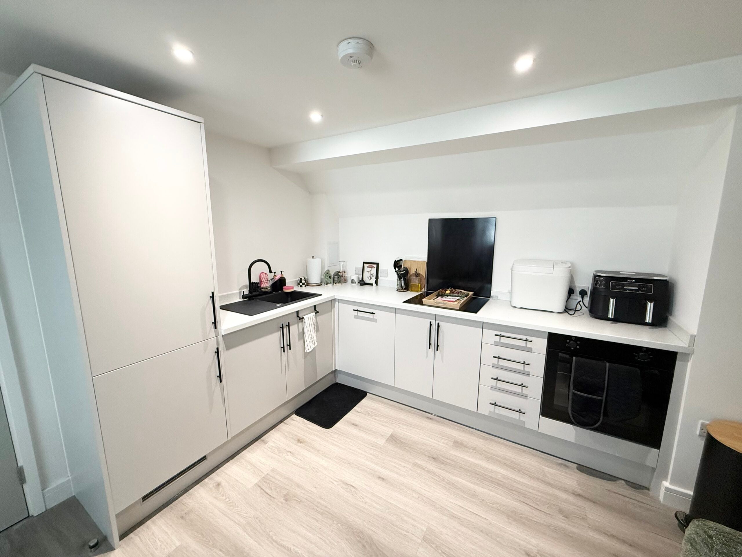 Flat Swain Court in Peterborough