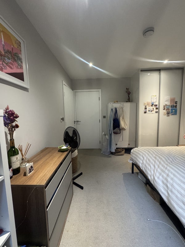 Room Tyssen Street in Greater London