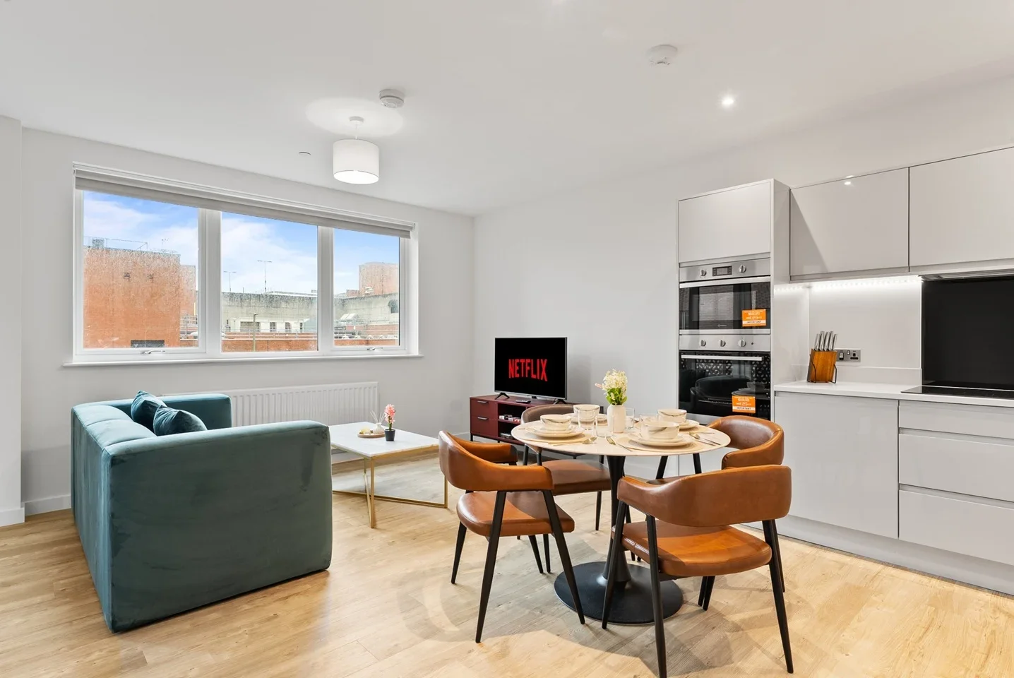 Flat Elmsleigh Road in Borough of Spelthorne