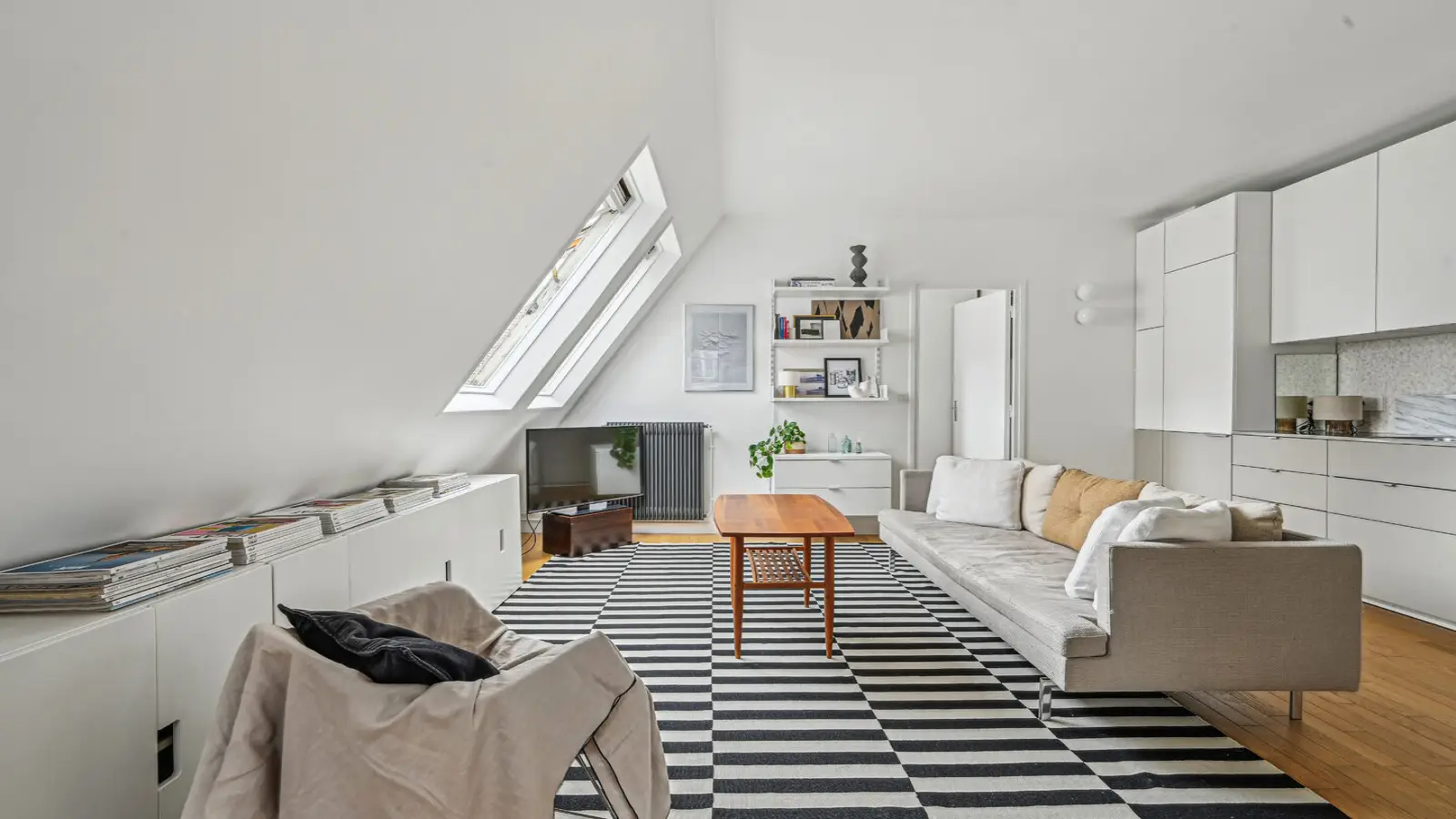 Flat Boulevard du Montparnasse in Paris