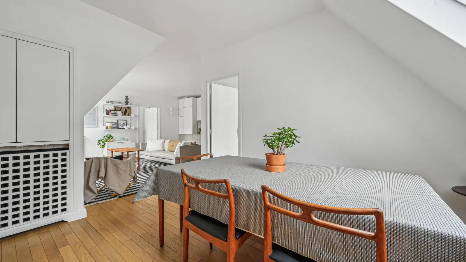 Flat Boulevard du Montparnasse in Paris