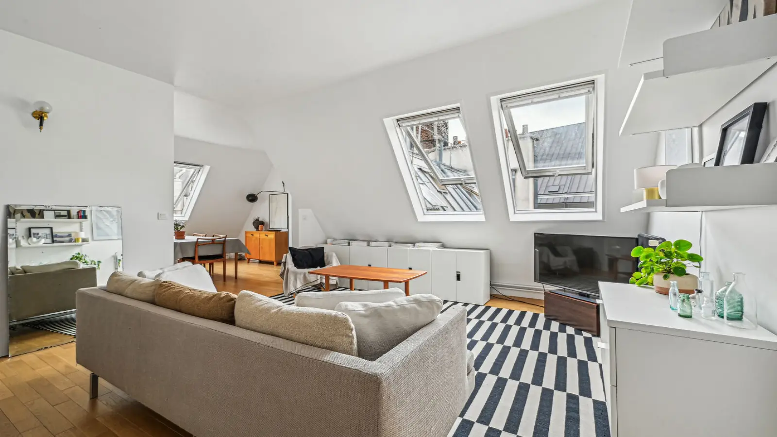 Flat Boulevard du Montparnasse in Paris