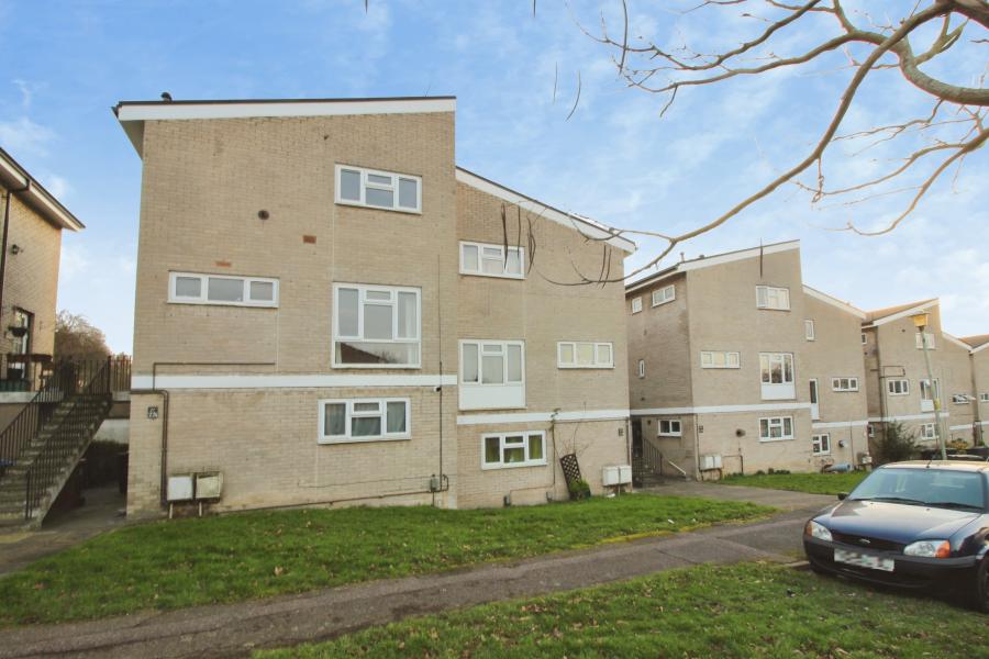 House Deerswood Avenue in Welwyn Hatfield