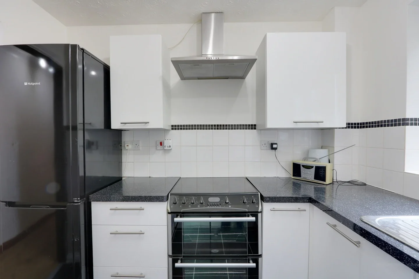 Flat Elsinor Avenue in Castle Point