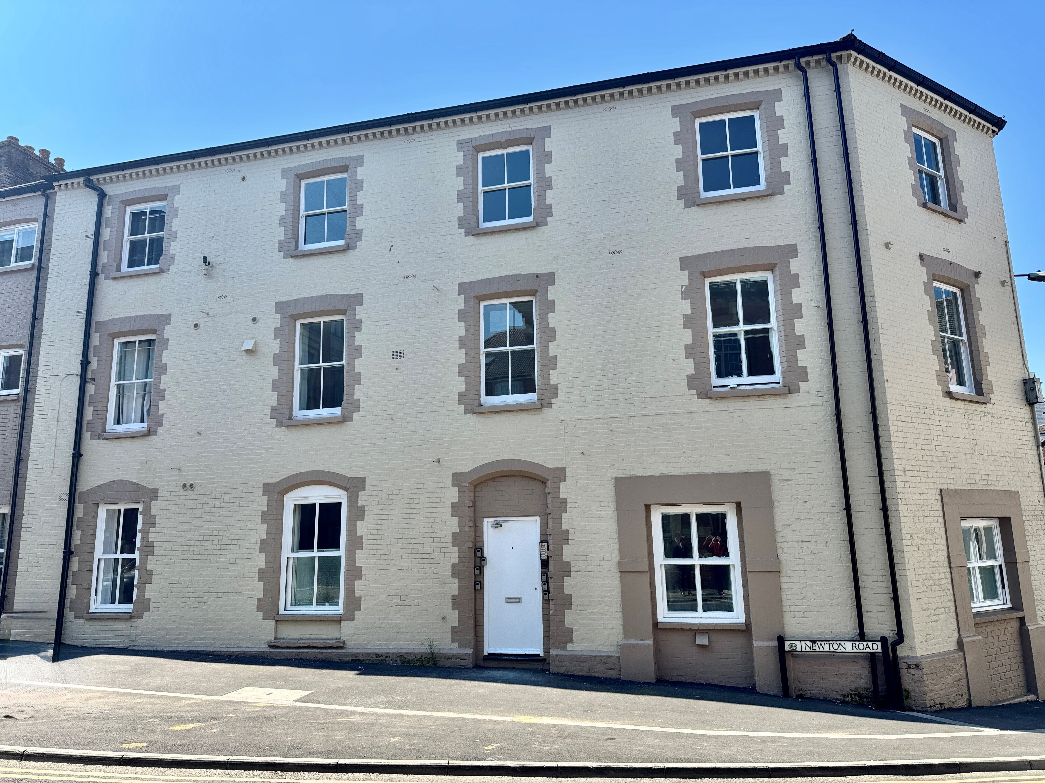 Flat Newton Road in Yeovil