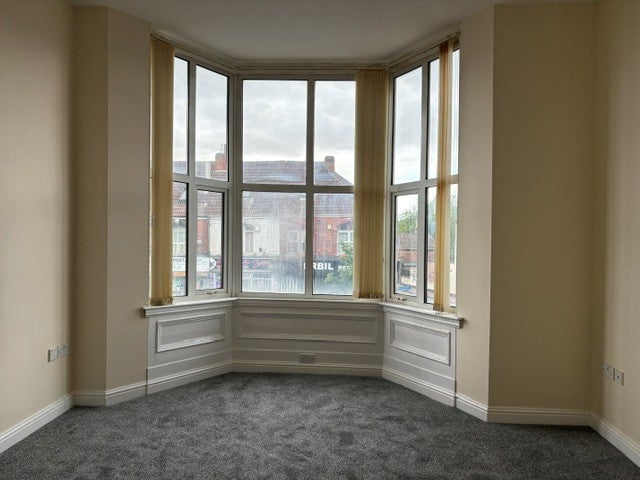 Flat Spring Bank in Hull