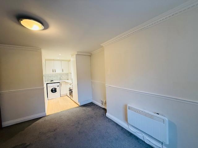 Flat Upton Park in Slough