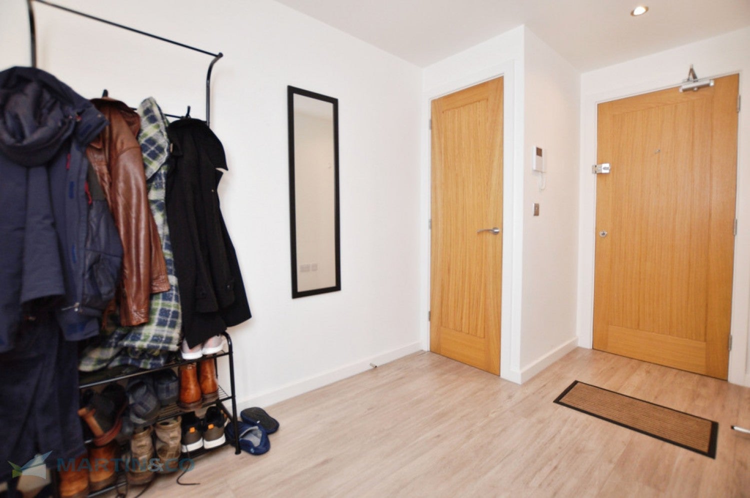Flat Goldsworth Road in Woking