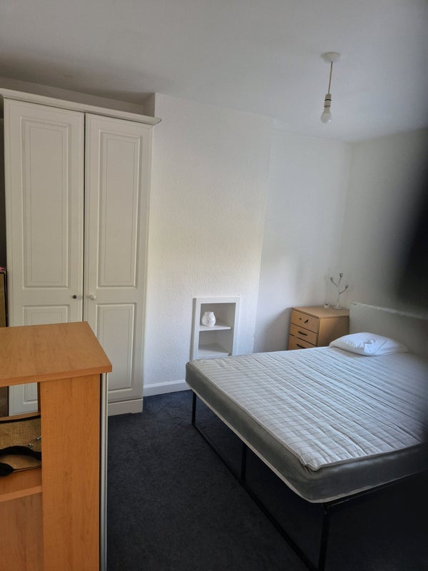Room Shafto Road in Ipswich