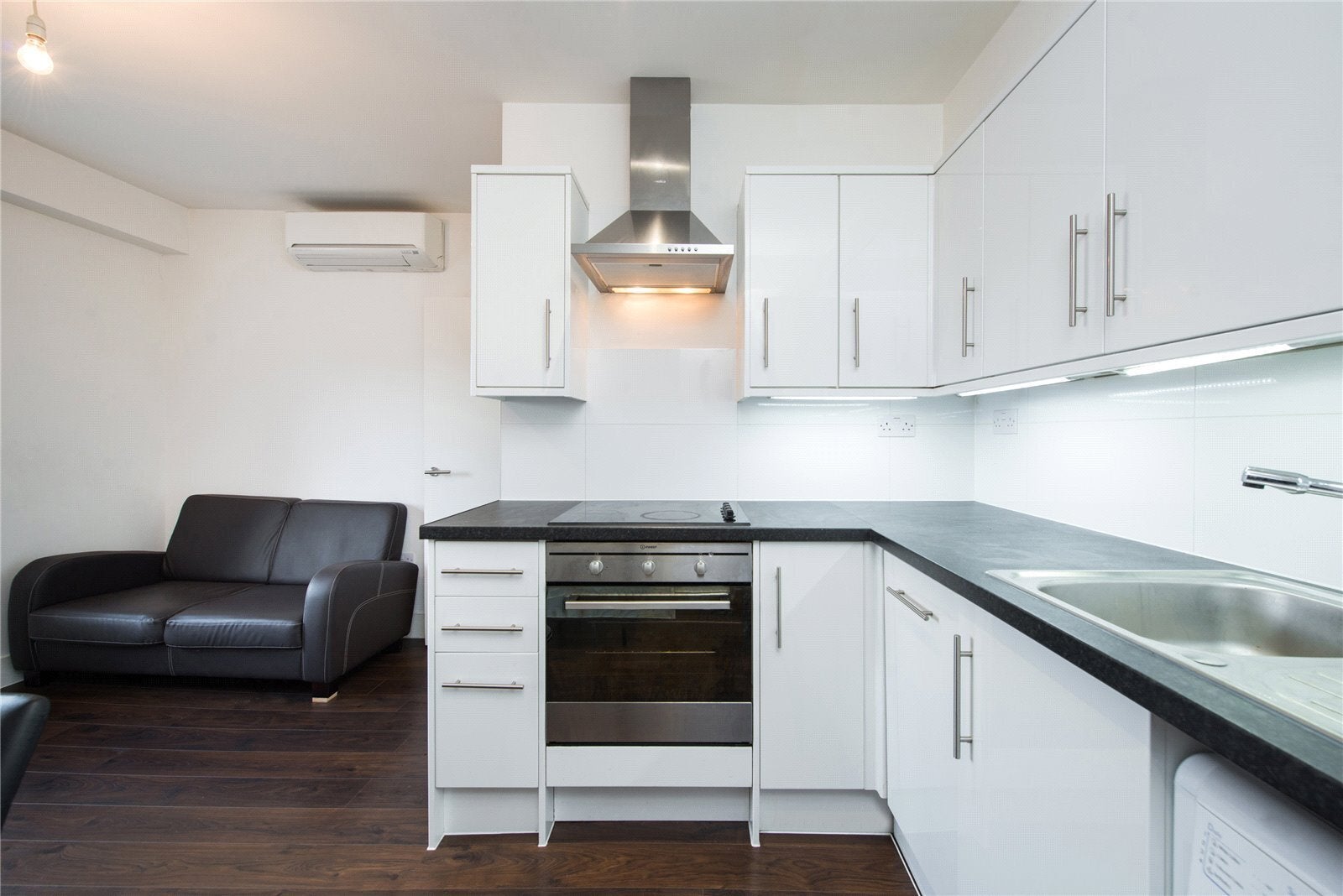 Flat Bethnal Green Road in Greater London