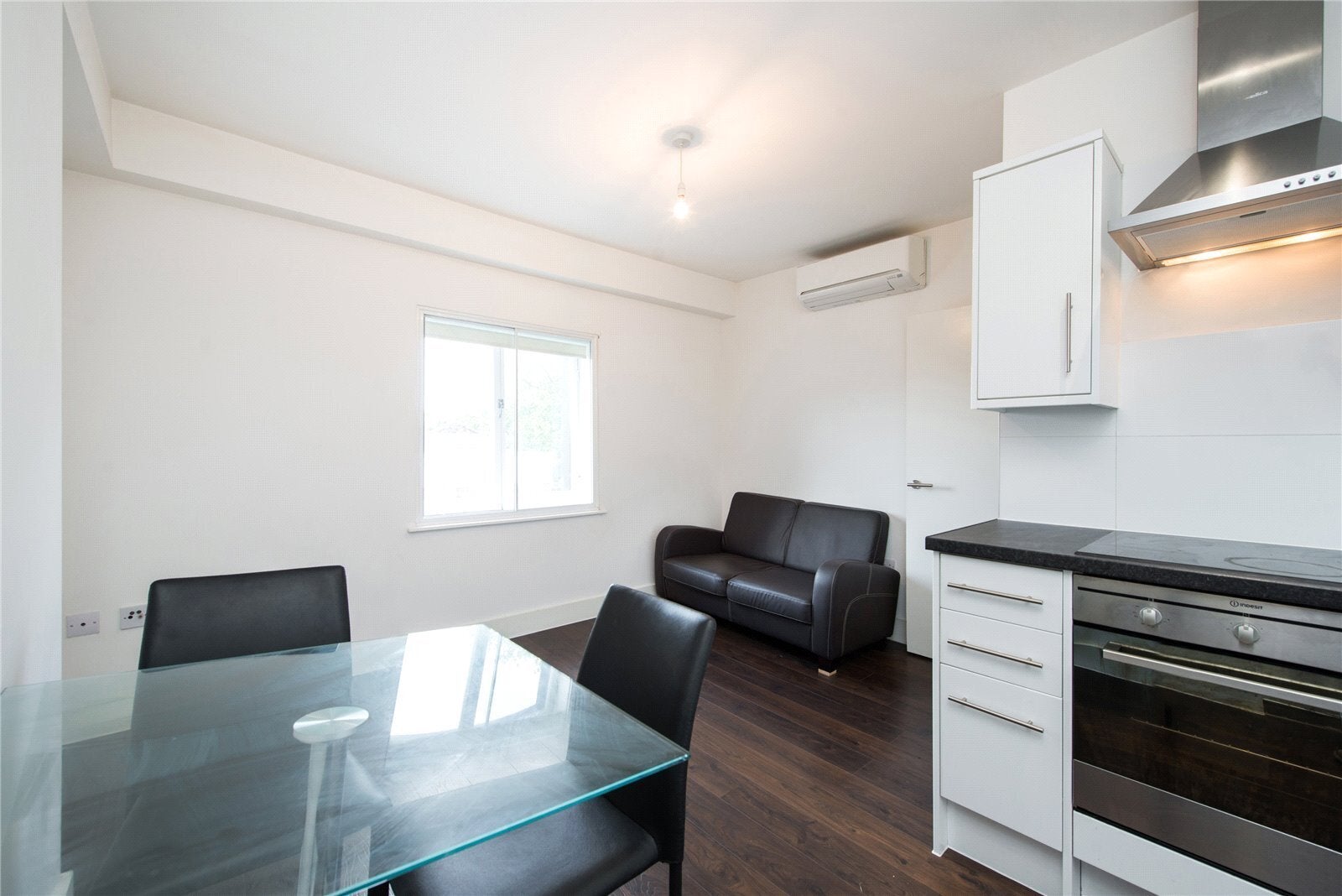 Flat Bethnal Green Road in Greater London