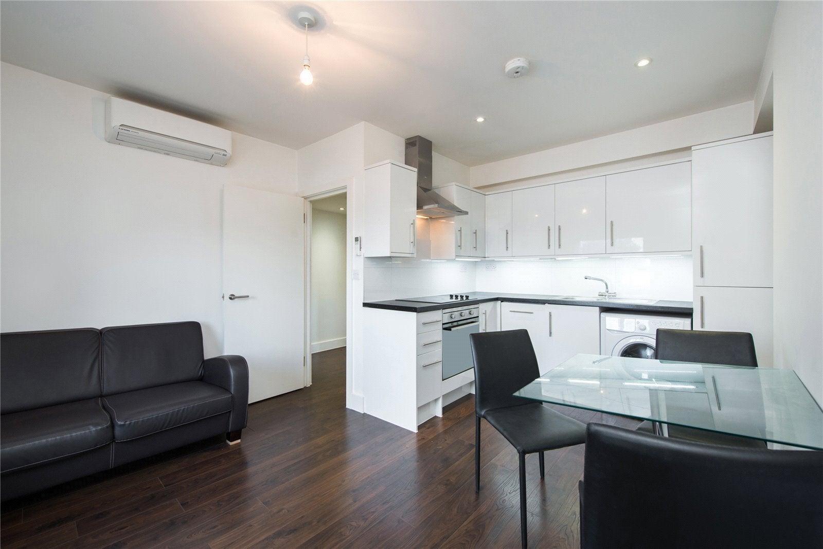 Flat Bethnal Green Road in Greater London