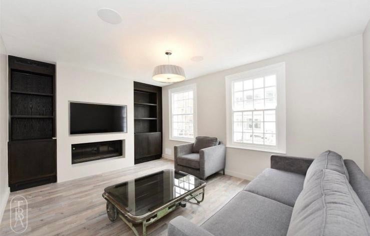 Room Holywell Row in Greater London