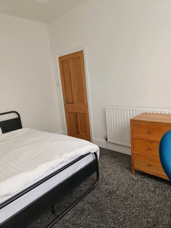 Room Melbourne Road in Coventry