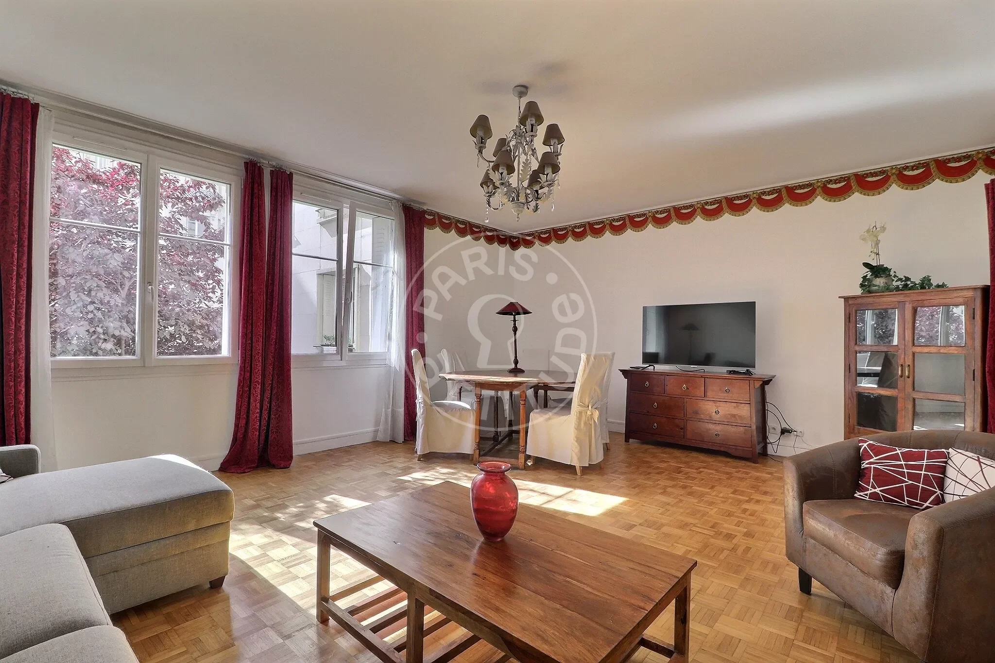 Appartement Rue Philibert Delorme à Paris
