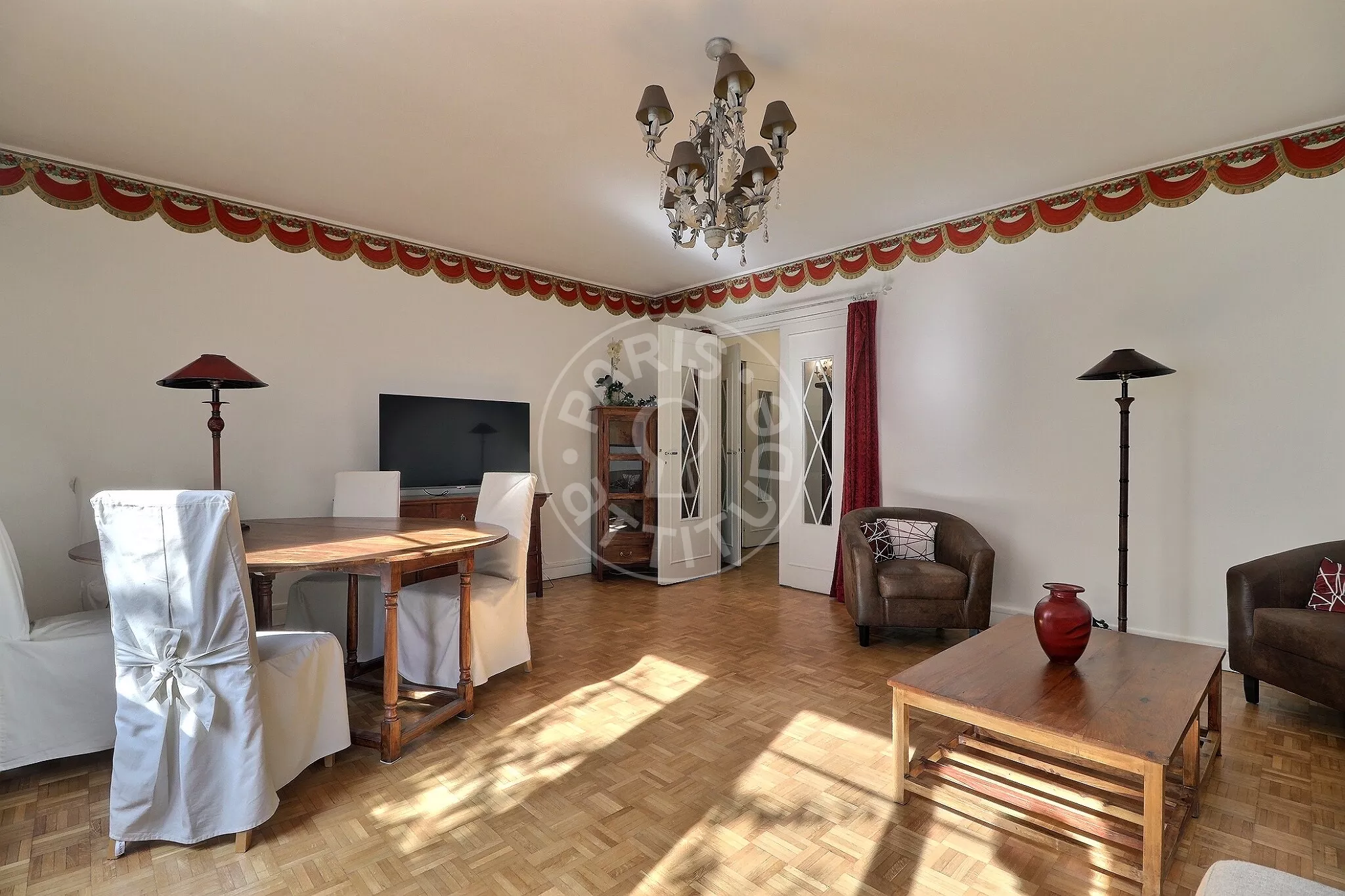 Appartement Rue Philibert Delorme à Paris