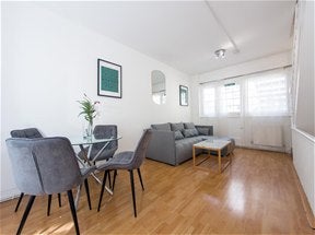 Flat High Holborn in Greater London