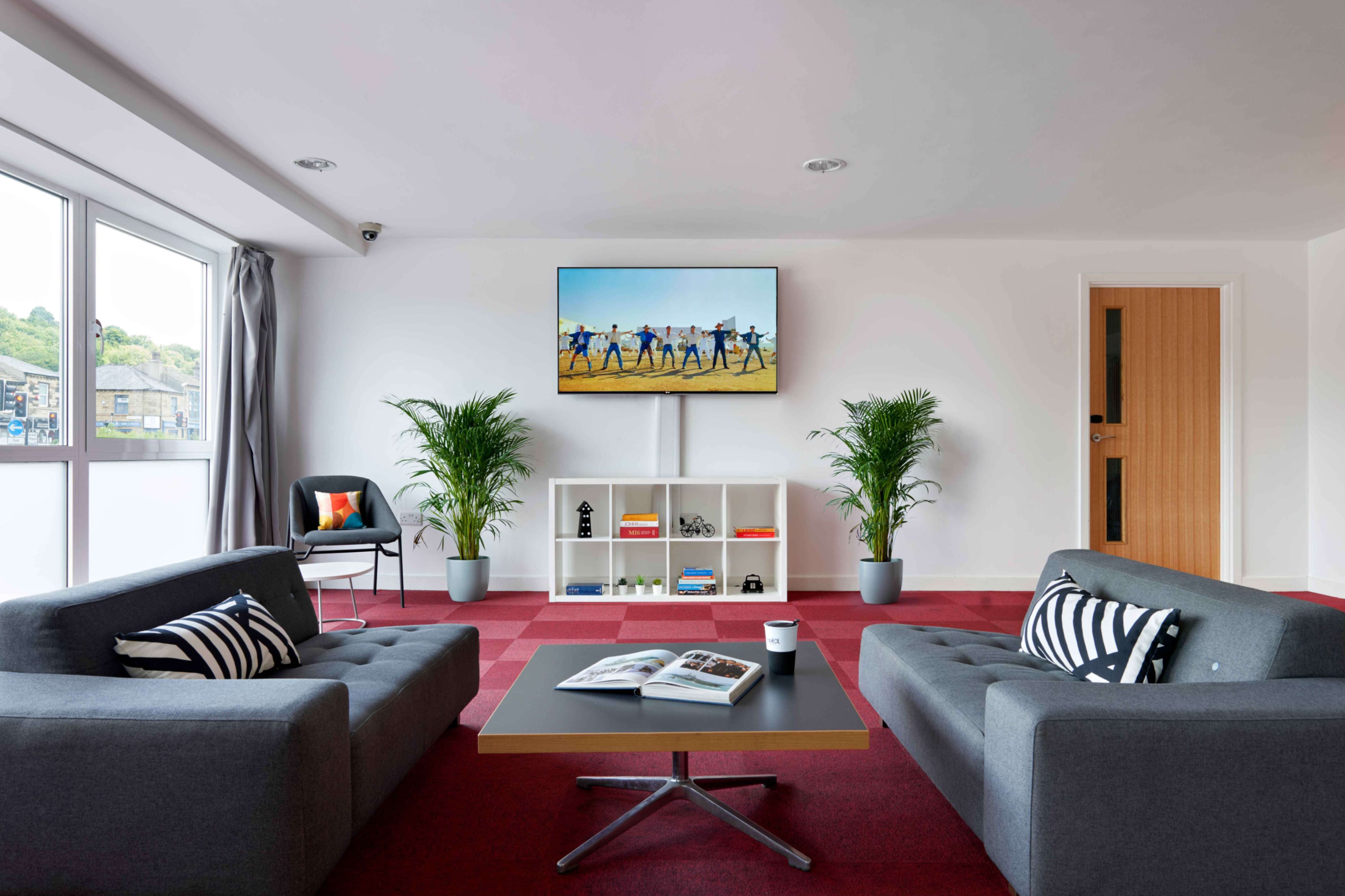 Flat Wakefield Road in Kirklees