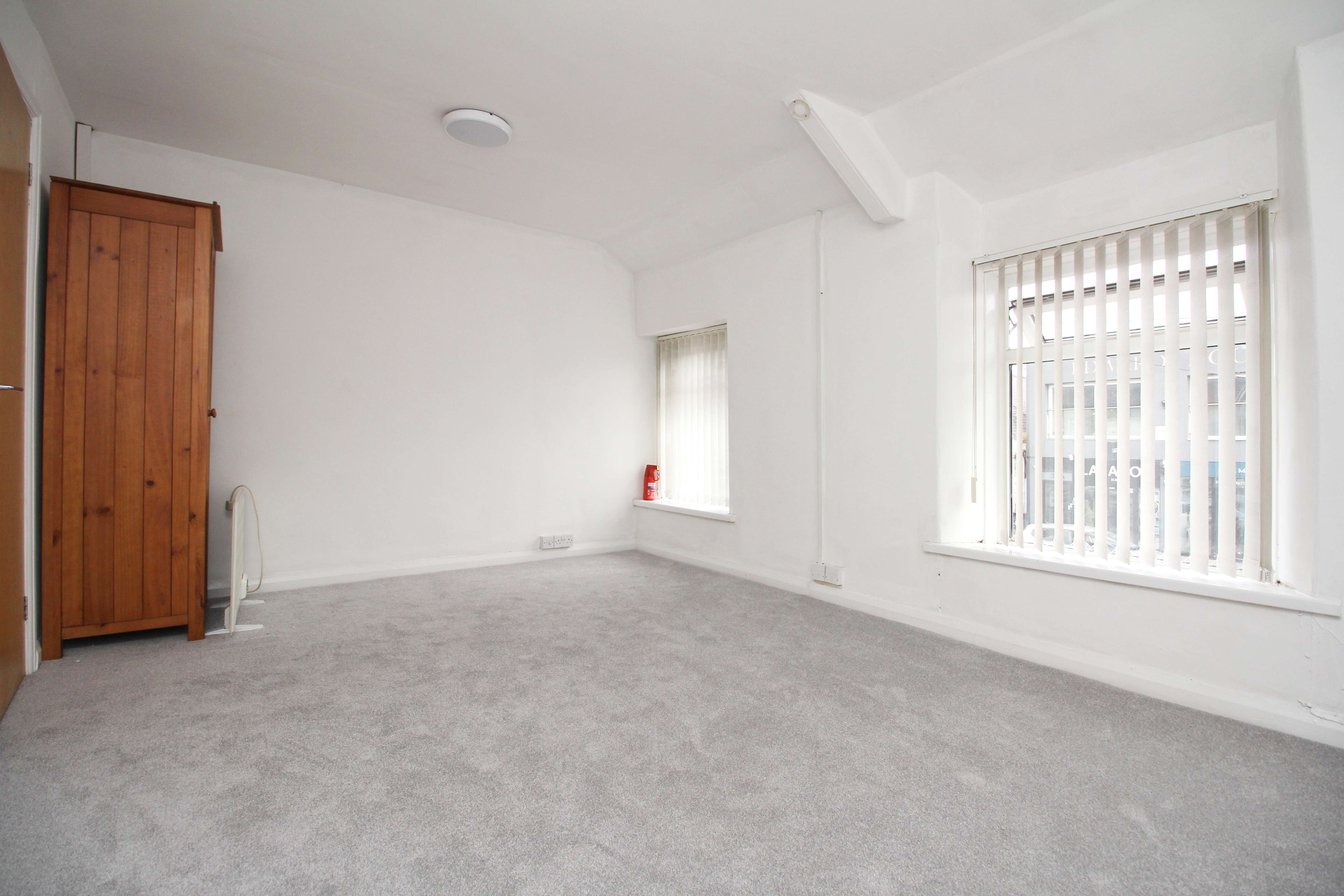 Flat Talbot Road in Pontyclun