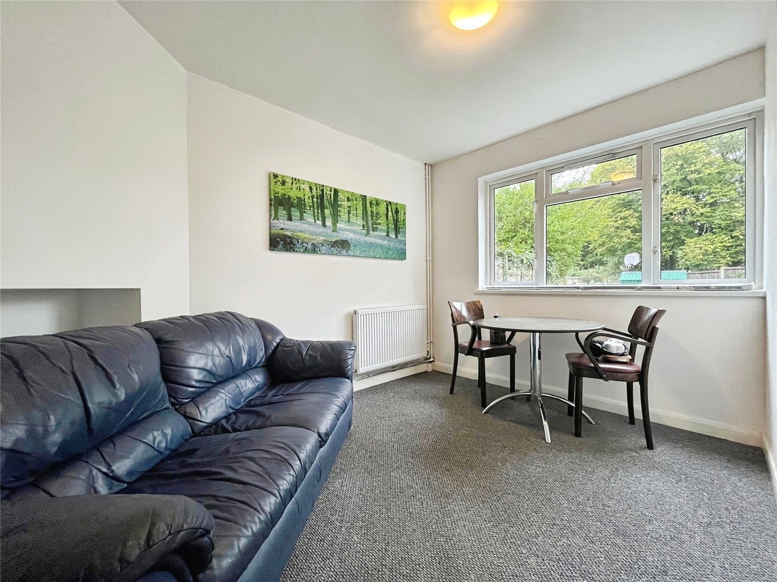 Flat Beechtree Avenue in Borough of Runnymede