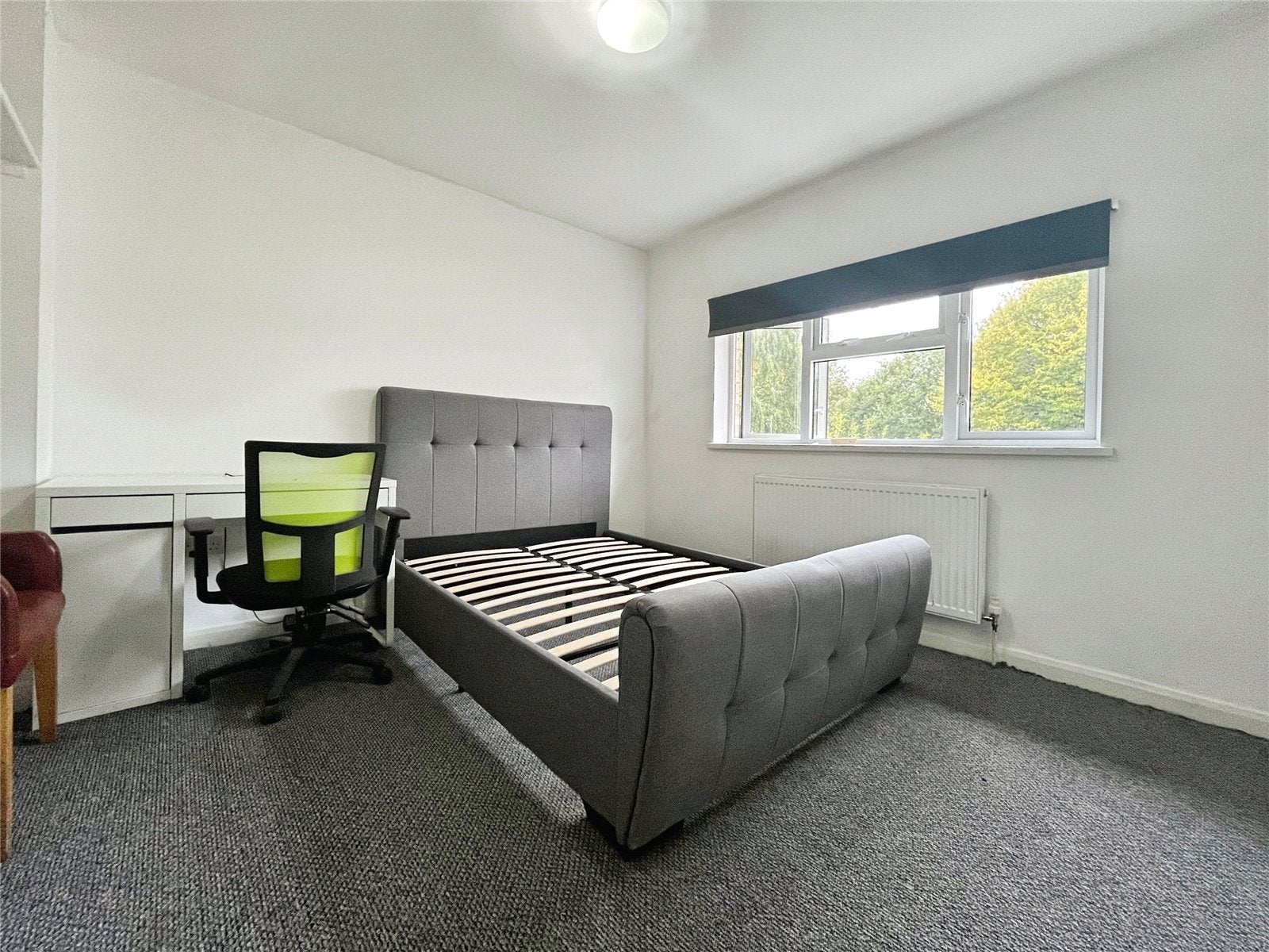 Flat Beechtree Avenue in Borough of Runnymede
