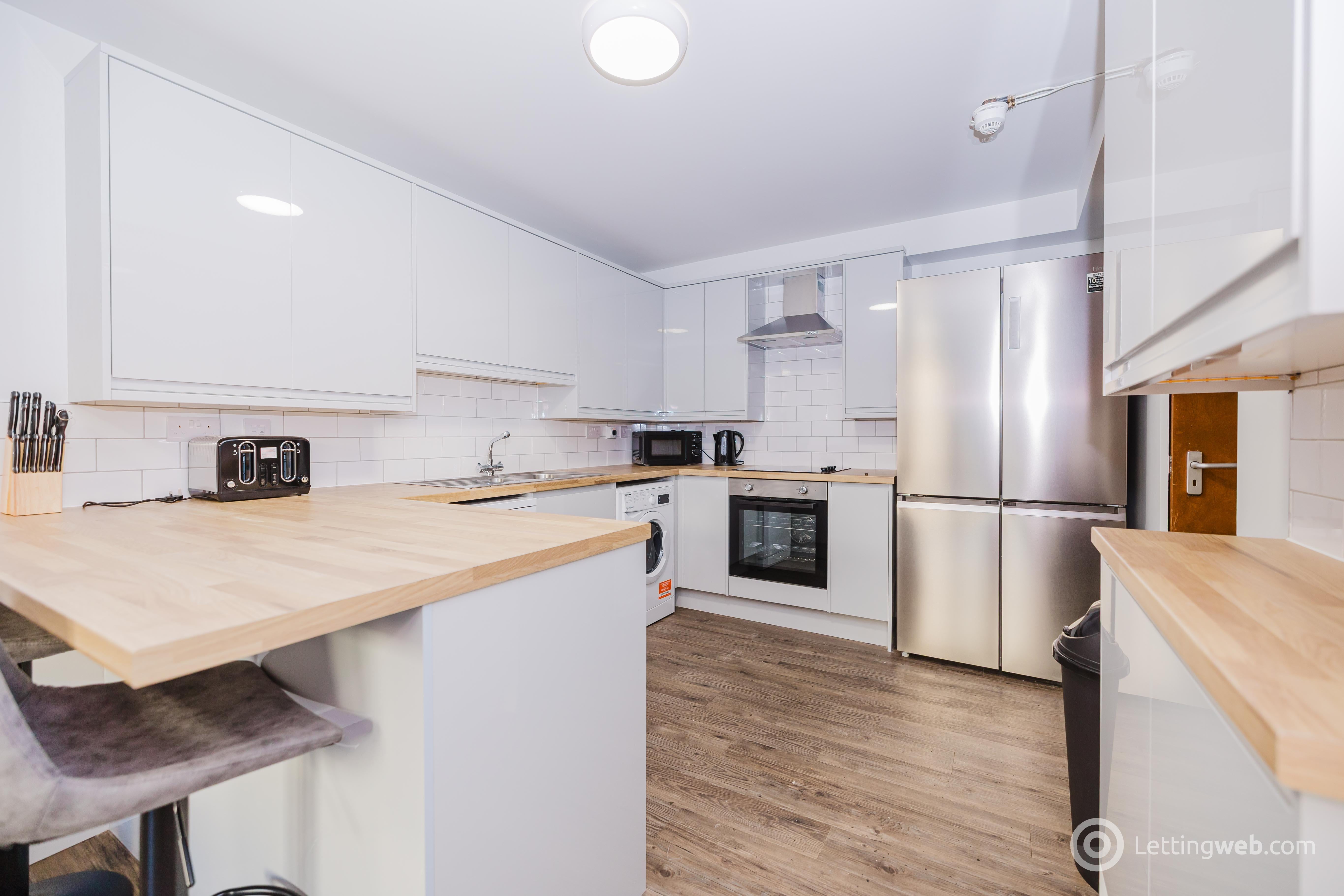 Flat West Bryson Road in City of Edinburgh