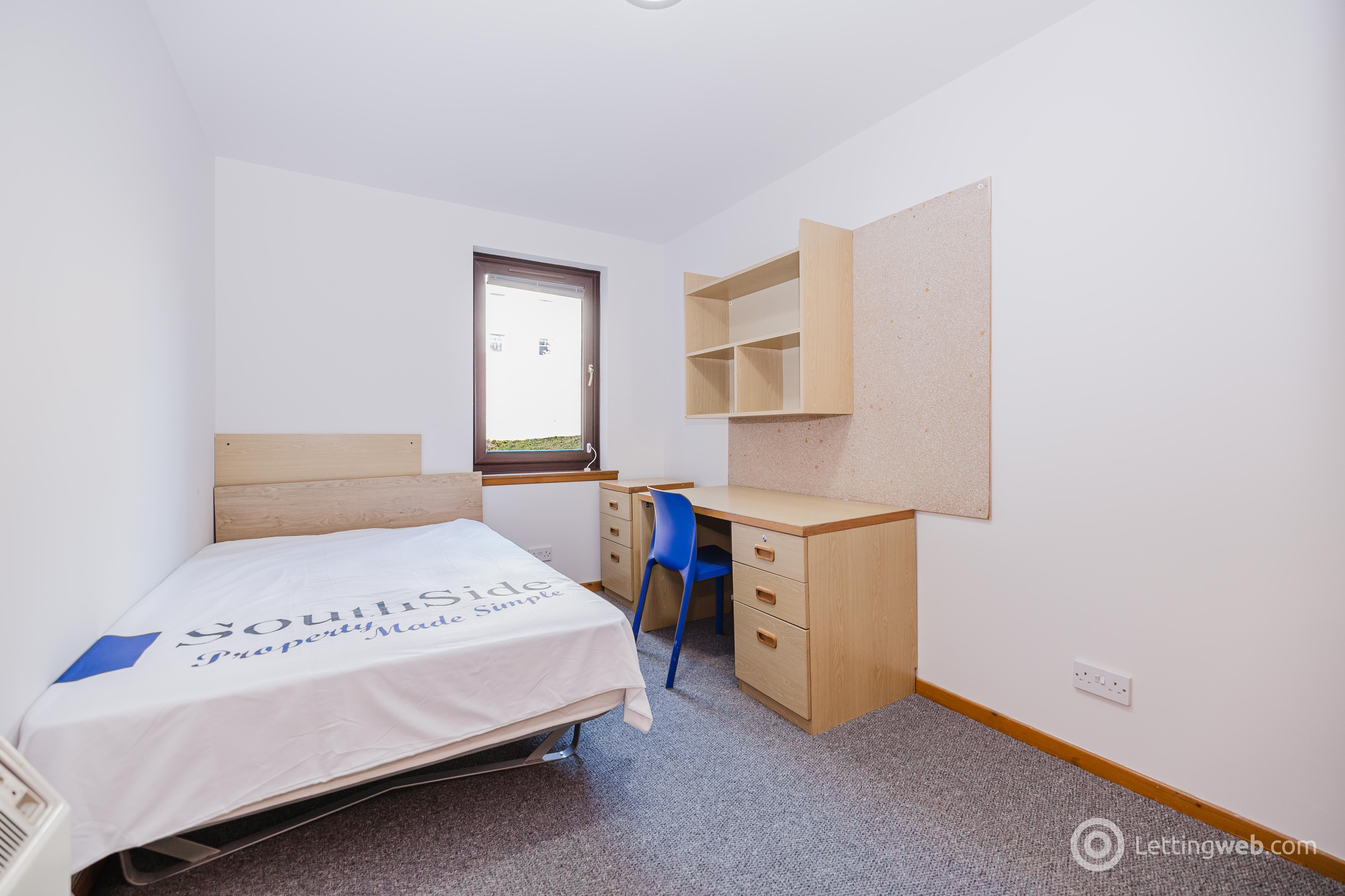 Flat West Bryson Road in City of Edinburgh